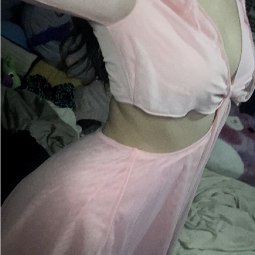 Slightly new great condition kiss medium light pink open back dress